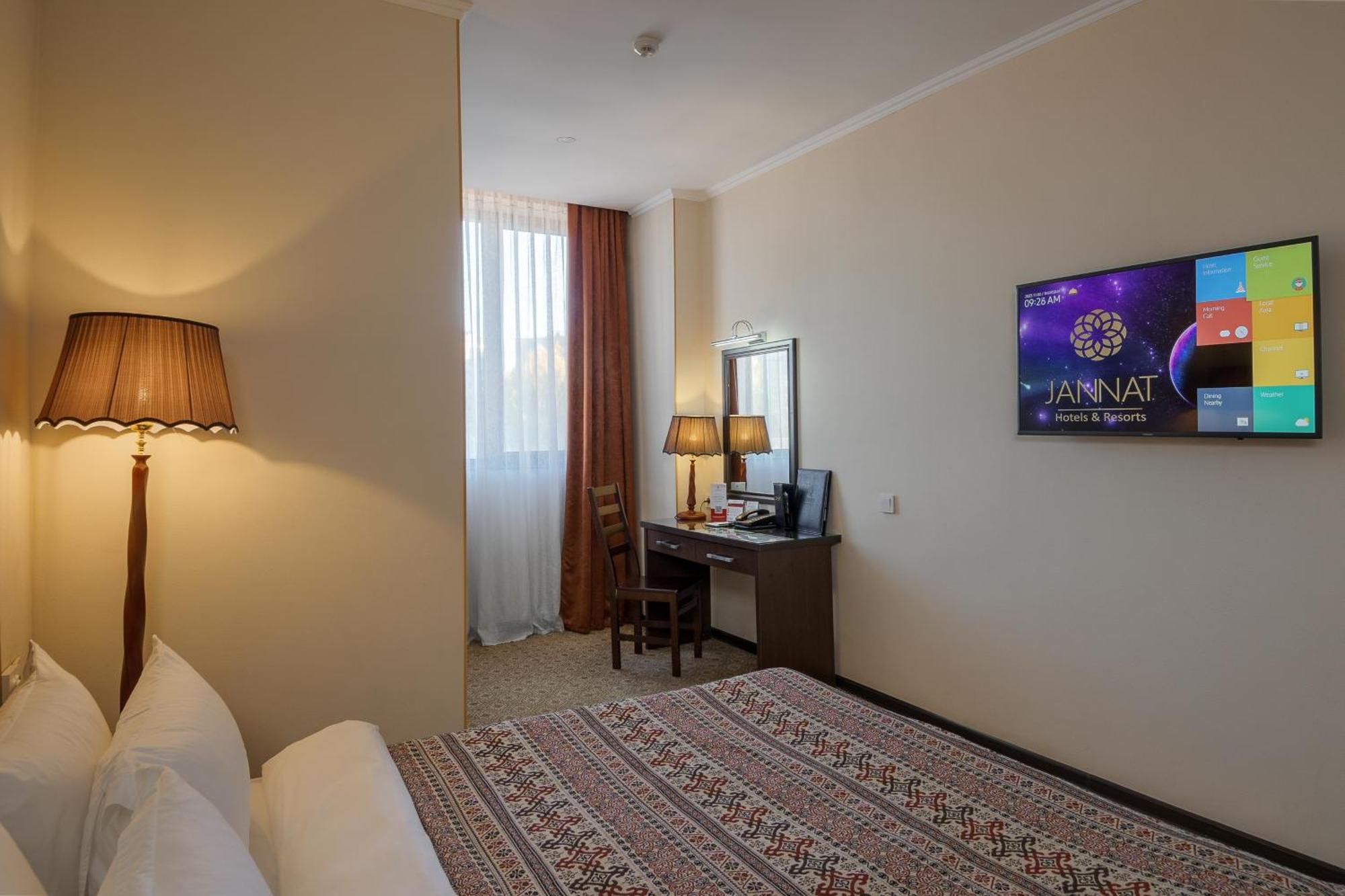 Jannat Regency Hotel Bisjkek Buitenkant foto