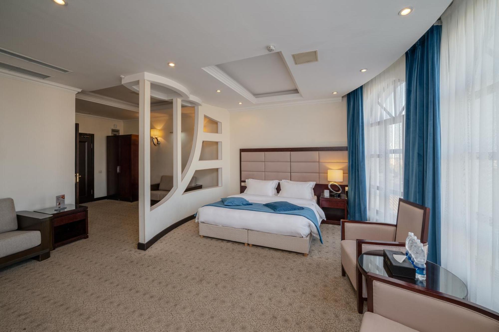 Jannat Regency Hotel Bisjkek Kamer foto